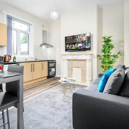 2 Bedroom Apartment - West Brom - Netflix - Wifi - Parking - Excellent Value - Wba West Bromwich Exterior photo